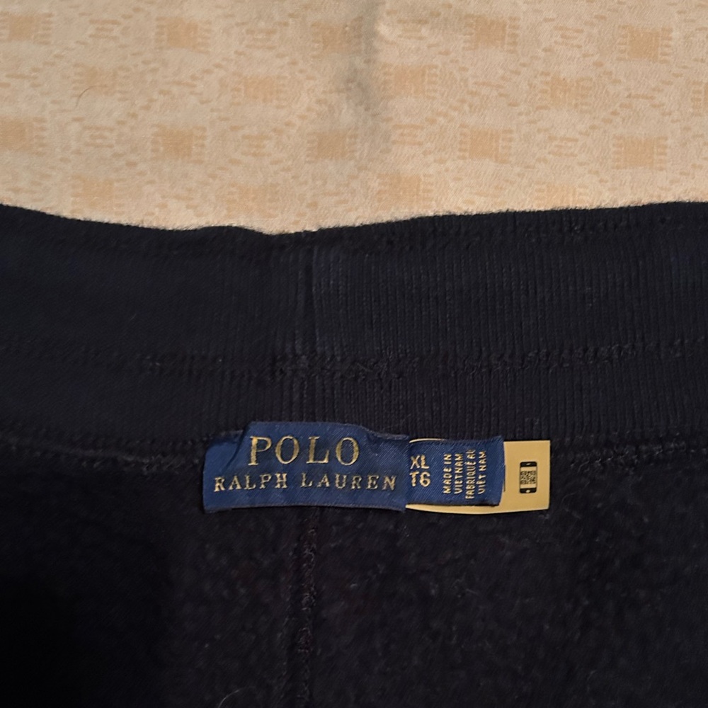 Ralph Lauren Black Shorts with Drawstring Waist - Picture 5 of 6
